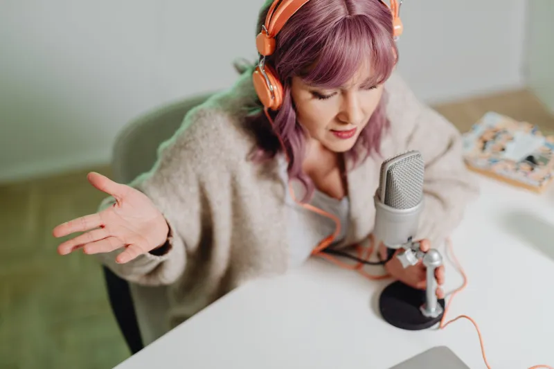 Small Crowd, Big Checks: How Niche Creators Are Winning by Thinking Smaller